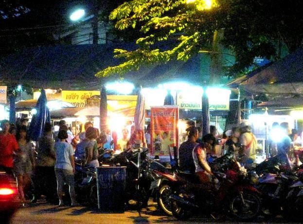 Somjai Place Ayutthaya Bagian luar foto