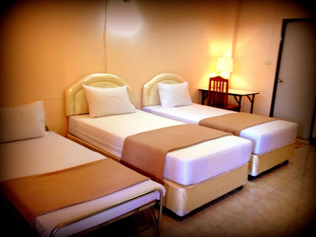 Somjai Place Ayutthaya Bagian luar foto